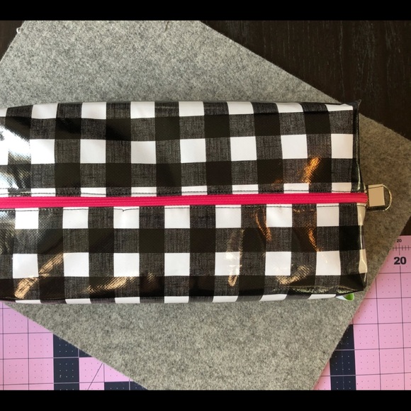 Vinyl Dopp Kit - Picture 4 of 4